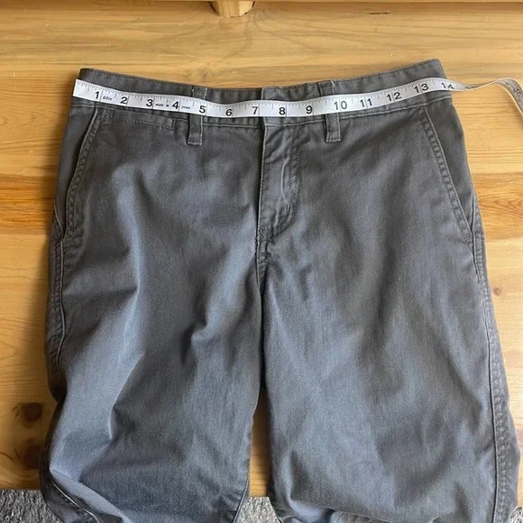 **SALE**3/$15! Quicksilver flat front gray shorts men’s 27 - Picture 11 of 13